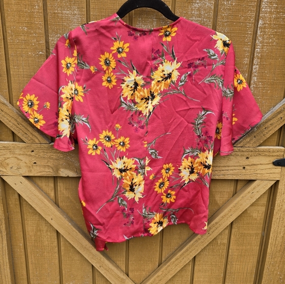 Express Pink Floral Wrap Top - Picture 3 of 3